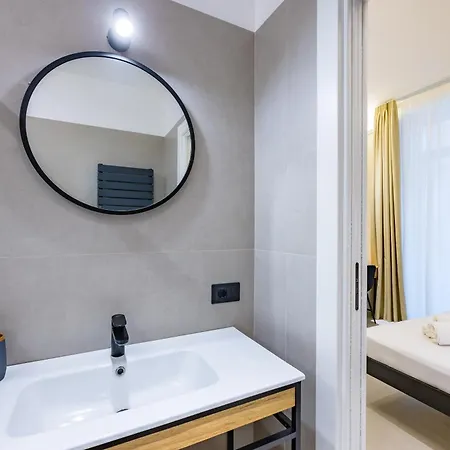 Apartament Modern Spacious In The Heart Of