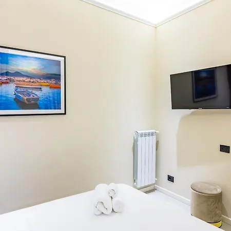 Apartament Modern Spacious In The Heart Of Neapol