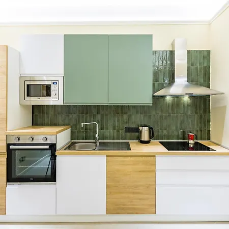 Modern Spacious In The Heart Of Apartament *