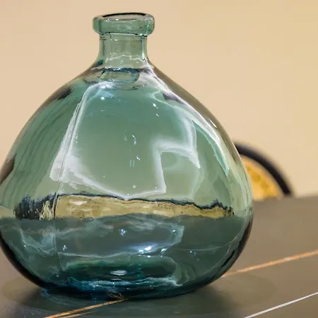 Modern Spacious In The Heart Of Apartament