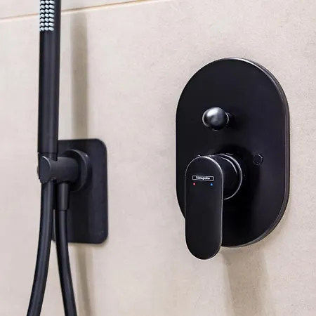 Modern Spacious In The Heart Of Apartament Neapol