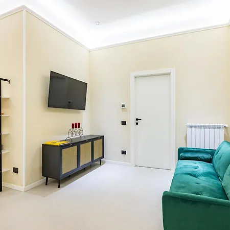 Modern Spacious In The Heart Of Apartament *
