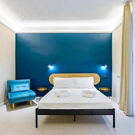 Modern Spacious In The Heart Of Apartament Neapol