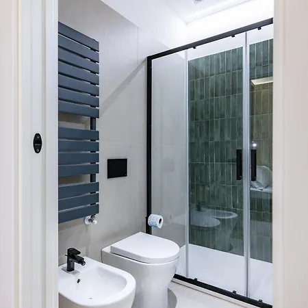 Modern Spacious In The Heart Of *