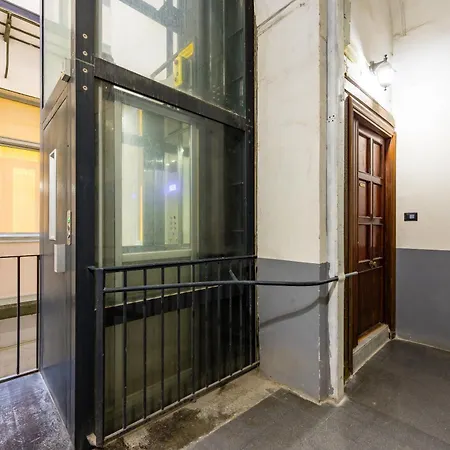 Apartament Modern Spacious In The Heart Of Neapol